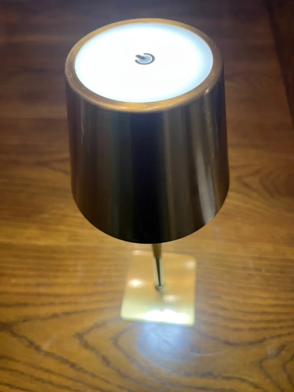 N/A sleek gold